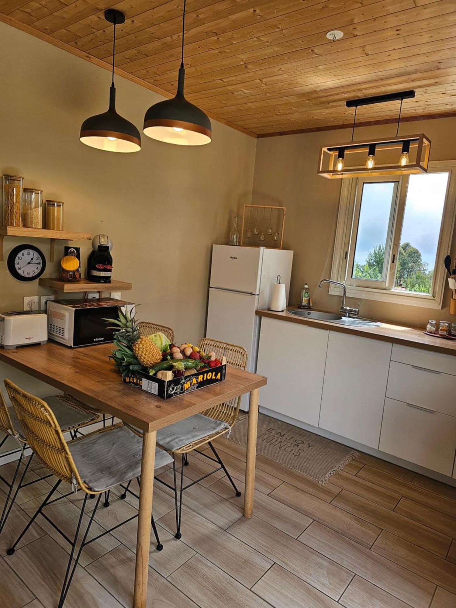 Au Coeur Des Plantations Guest House Ла Посесион Екстериор снимка